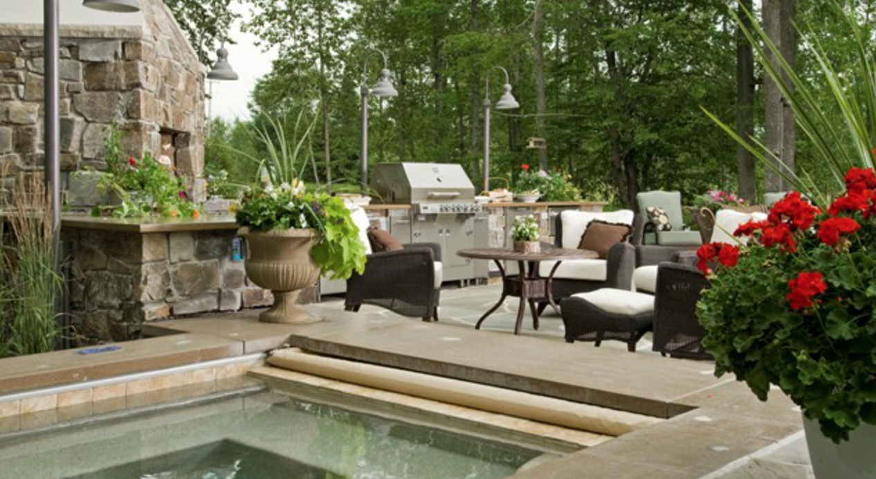 Custom Northern Michigan Spa on patio